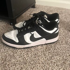 Nike panda dunks